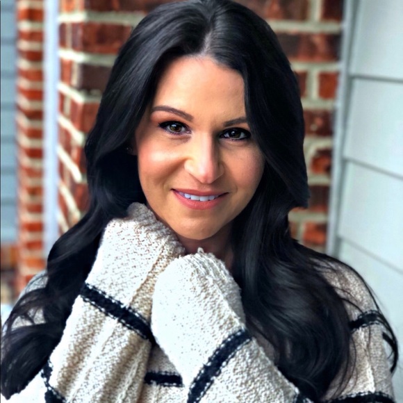 Meet your Posher, Tara - Picture 1 of 1